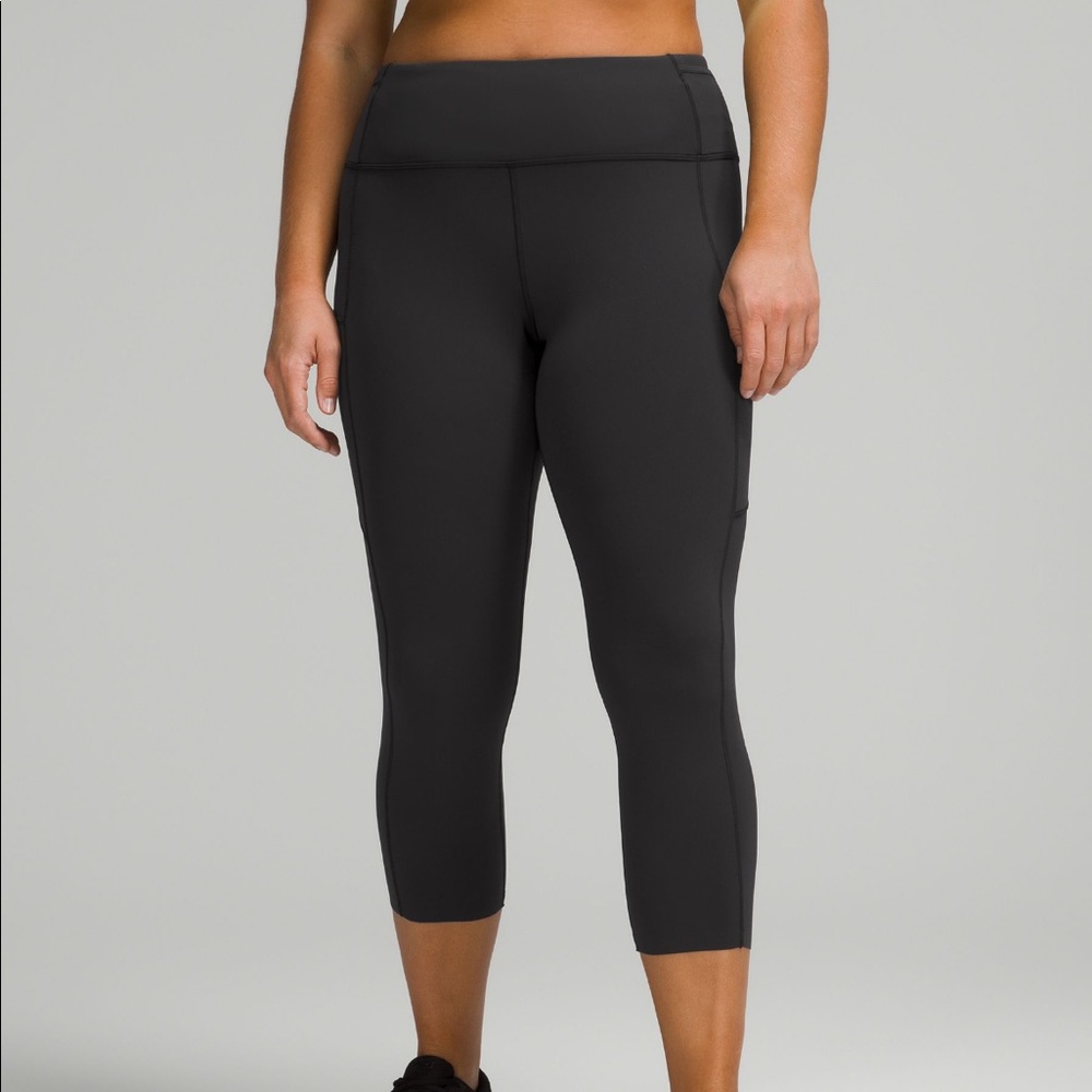 NWT lululemon fast and free crop 23”